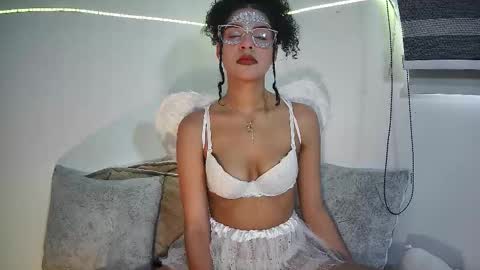 Snapshot of abbystorme chatting on October 2025 08:32:02 PM abbystorme online show from October 2025 08:32:02 PM