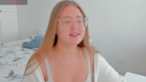Snapshot of abbywyte chatting on September 2025 03:06:02 PM Abby Stream at Sat Sun Mon Fri online show from September 2025 03:06:02 PM