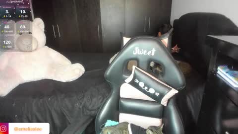 Snapshot of abbyxlee chatting on February 2025 09:50:02 PM     online show from February 2025 09:50:02 PM