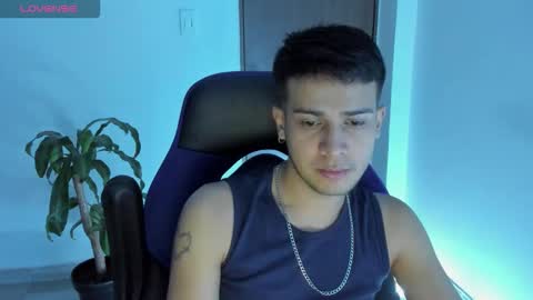 Independence model AbelAsburgo online show from November 2025 12:57:02 AM