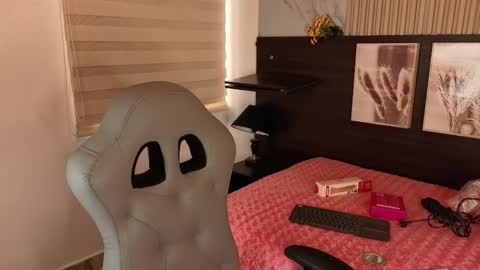 Snapshot of abella_as chatting on October 2025 02:16:02 PM Abella online show from October 2025 02:16:02 PM