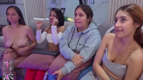 Snapshot of abella_as chatting on December 2025 07:55:01 PM Abella online show from December 2025 07:55:01 PM