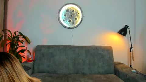 Snapshot of abellaconnor chatting on July 2026 01:15:01 PM Abella and Kendra online show from July 2026 01:15:01 PM