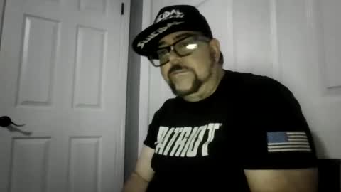Snapshot of abennett76 chatting on May 2026 04:31:01 AM AJ online show from May 2026 04:31:01 AM
