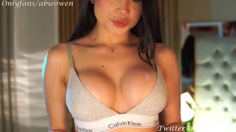 abie_owen online show from February 2025 09:35:02 PM