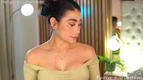 abie_owen online show from February 2025 12:08:02 AM