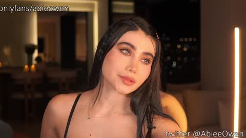 abie_owen online show from November 2025 11:37:01 PM