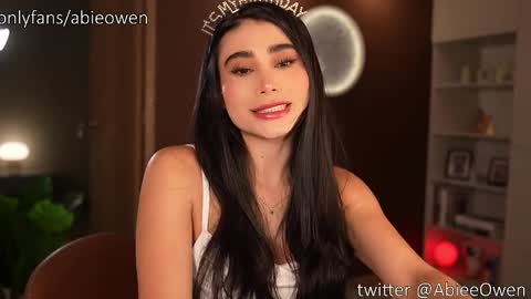 Snapshot of abie_owen chatting on April 2026 11:38:01 PM abie_owen online show from April 2026 11:38:01 PM