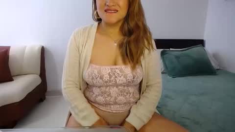 Snapshot of abie_spicy_ chatting on March 2026 01:05:02 PM ximena online show from March 2026 01:05:02 PM