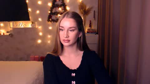 Anna online show from December 2025 07:43:02 PM