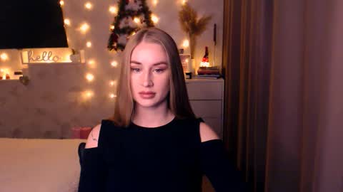 Anna online show from December 2025 06:26:01 PM