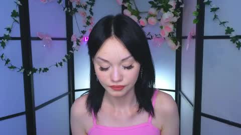Lily online show from May 2026 02:47:02 PM