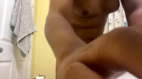 Snapshot of aboveaverage39 chatting on October 2025 12:11:01 PM aboveaverage39 online show from October 2025 12:11:01 PM