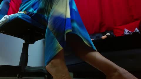 Abril Beltran online show from December 2025 10:03:01 PM