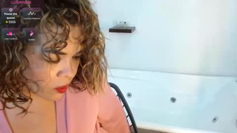 Snapshot of abril_beltran_ chatting on February 2026 10:15:01 PM Abril Beltran online show from February 2026 10:15:01 PM
