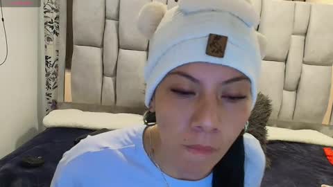 Abril Fox online show from March 2026 12:19:01 PM