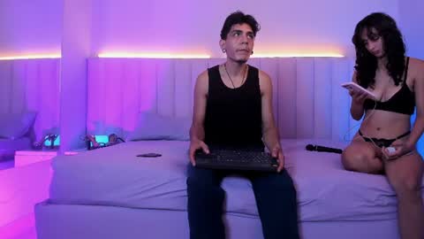 Snapshot of abrilandjulian chatting on June 2026 12:15:01 PM Abril and Julian online show from June 2026 12:15:01 PM