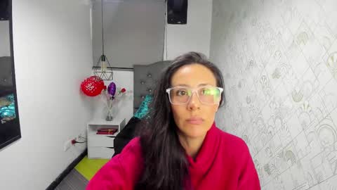 Snapshot of abrillee1 chatting on March 2025 07:32:01 PM ABRIL online show from March 2025 07:32:01 PM