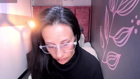 Snapshot of abrillee1 chatting on November 2025 11:43:01 AM ABRIL online show from November 2025 11:43:01 AM