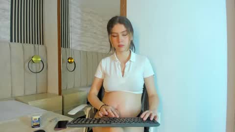 Natalia online show from April 2026 02:44:01 AM