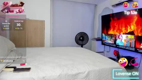 Snapshot of abrilstivenson_ chatting on April 2026 12:41:01 AM itis S O F I A online show from April 2026 12:41:01 AM