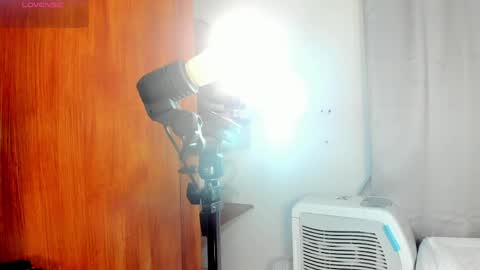 Abril online show from April 2026 02:34:01 AM