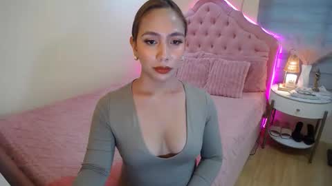 Snapshot of absolutely_gurjuice69 chatting on March 2026 03:12:01 AM Hope online show from March 2026 03:12:01 AM