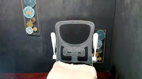 Miss Sophie online show from November 2025 12:33:02 PM