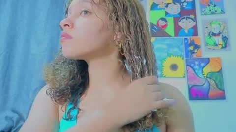 Snapshot of ada_gales_ chatting on April 2026 06:29:02 AM Isa online show from April 2026 06:29:02 AM