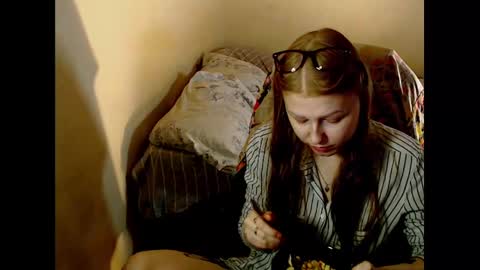 Snapshot of adagretta chatting on December 2024 12:41:02 PM adagretta online show from December 2024 12:41:02 PM