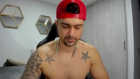 Snapshot of adam_clarke chatting on January 2025 12:51:02 AM adam clarke online show from January 2025 12:51:02 AM