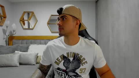 Snapshot of adam_clarke chatting on January 2025 09:33:02 AM adam clarke online show from January 2025 09:33:02 AM