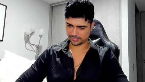 Snapshot of adam_clarke chatting on January 2025 04:37:02 PM adam clarke online show from January 2025 04:37:02 PM