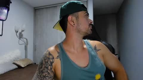 Snapshot of adam_clarke chatting on January 2025 10:56:01 PM adam clarke online show from January 2025 10:56:01 PM