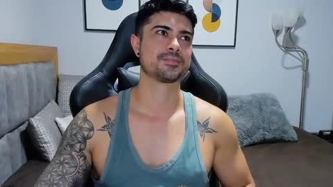 Snapshot of adam_clarke chatting on January 2025 11:02:01 PM adam clarke online show from January 2025 11:02:01 PM