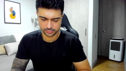 Snapshot of adam_clarke chatting on February 2025 11:36:02 PM adam clarke online show from February 2025 11:36:02 PM