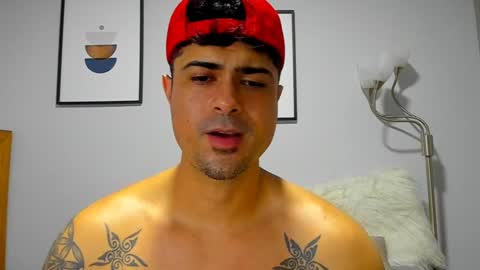 Snapshot of adam_clarke chatting on February 2025 08:21:02 AM adam clarke online show from February 2025 08:21:02 AM