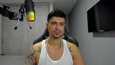 Snapshot of adam_clarke chatting on February 2025 04:25:02 AM adam clarke online show from February 2025 04:25:02 AM