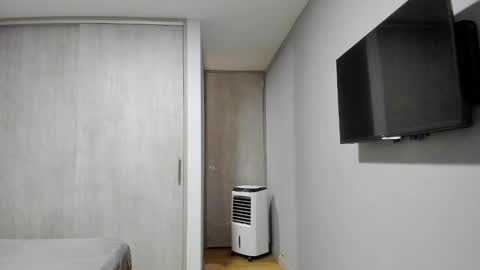 Snapshot of adam_clarke chatting on February 2025 09:02:01 AM adam clarke online show from February 2025 09:02:01 AM