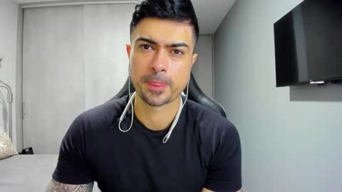 Snapshot of adam_clarke chatting on February 2025 05:59:01 PM adam clarke online show from February 2025 05:59:01 PM