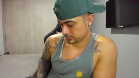 Snapshot of adam_clarke chatting on March 2025 06:05:02 AM adam clarke online show from March 2025 06:05:02 AM