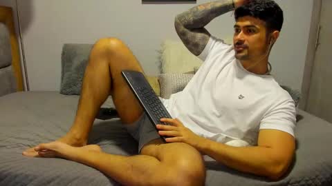 Snapshot of adam_clarke chatting on March 2025 06:02:02 AM adam clarke online show from March 2025 06:02:02 AM