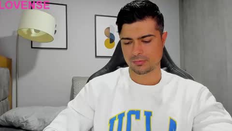 Snapshot of adam_clarke chatting on September 2025 09:17:02 PM adam clarke online show from September 2025 09:17:02 PM