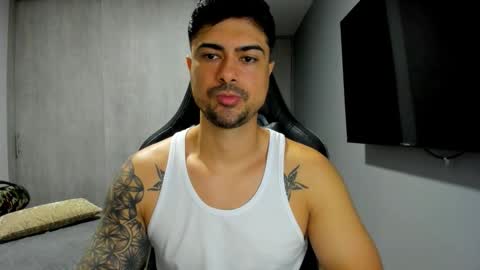 Snapshot of adam_clarke chatting on November 2025 02:24:02 PM adam clarke online show from November 2025 02:24:02 PM