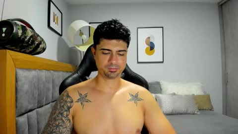 Snapshot of adam_clarke chatting on November 2025 09:03:01 PM adam clarke online show from November 2025 09:03:01 PM