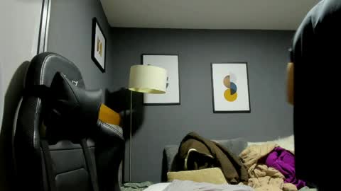 Snapshot of adam_clarke chatting on April 2026 03:37:01 AM adam clarke online show from April 2026 03:37:01 AM