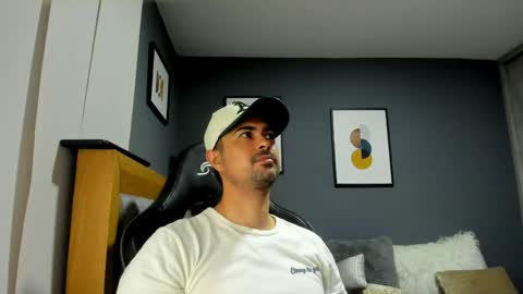 Snapshot of adam_clarke chatting on April 2026 01:44:02 AM adam clarke online show from April 2026 01:44:02 AM