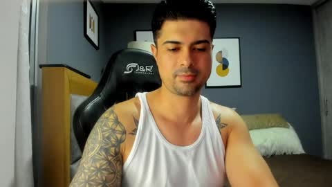 Snapshot of adam_clarke chatting on April 2026 02:25:02 AM adam clarke online show from April 2026 02:25:02 AM