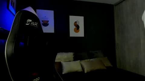 Snapshot of adam_clarke chatting on May 2026 01:36:01 AM adam clarke online show from May 2026 01:36:01 AM