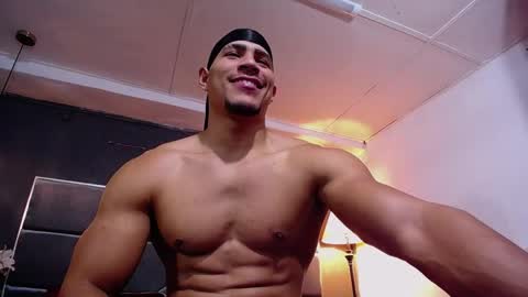 Snapshot of adam_fit19cm chatting on October 2025 02:36:01 PM adam_fit19cm online show from October 2025 02:36:01 PM